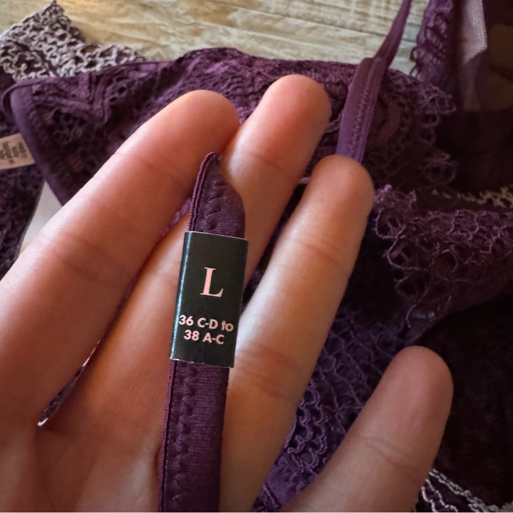 💟 Victoria’s Secret Large Bra & Medium Panty Set💟 NWT medium - Picture 3 of 11